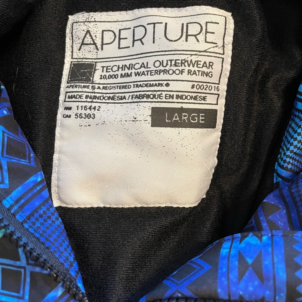 Snow Jacket - Picture 3 of 3